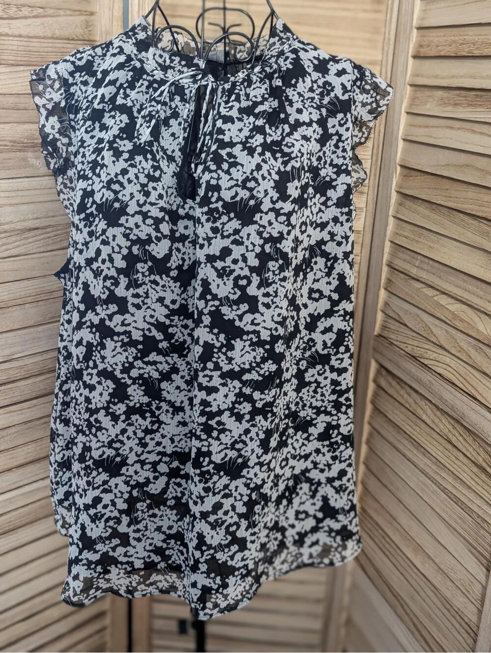 Lane Bryant Blouse High Neck‎ Black White Floral Work Size 22/24